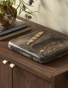 Bellett Catchall
