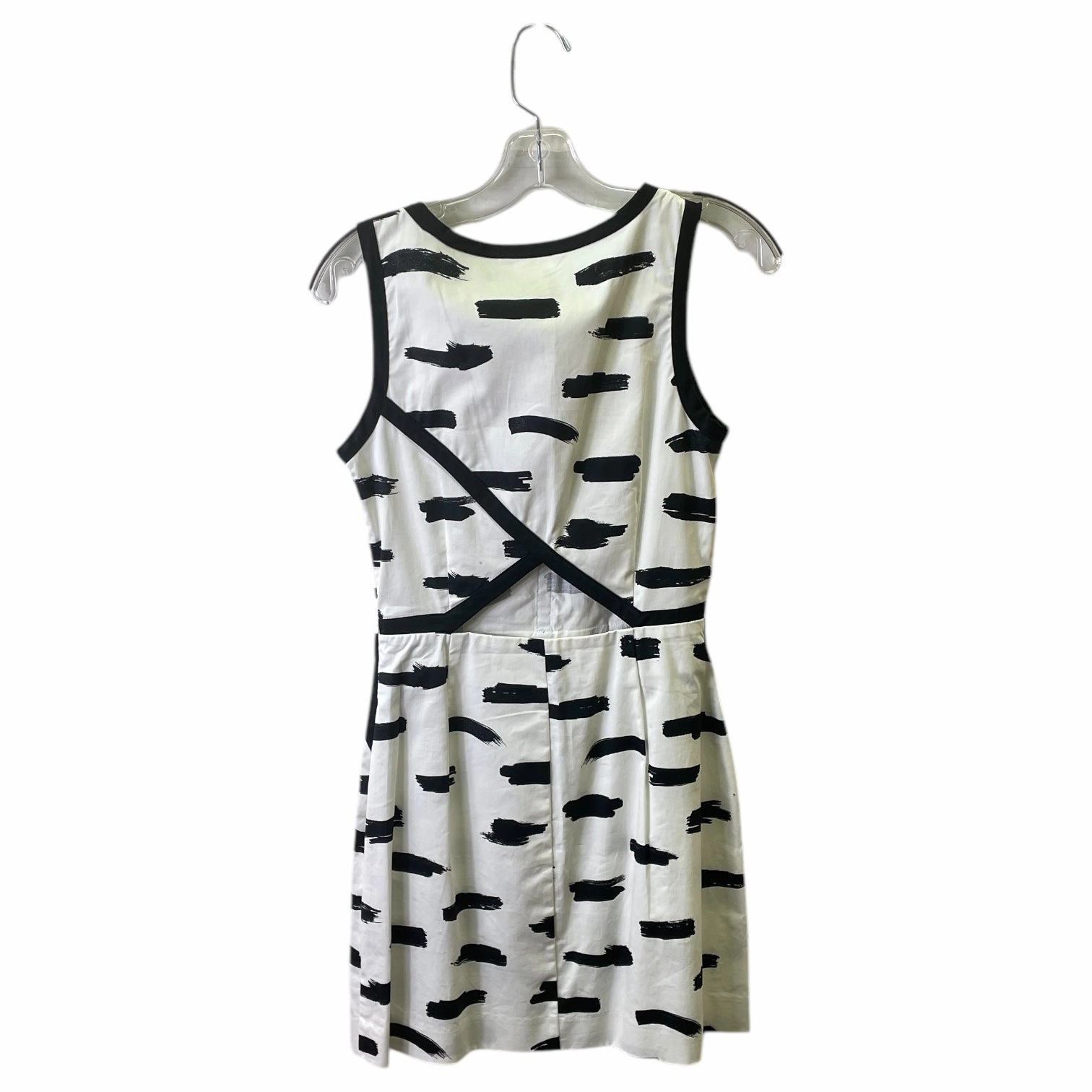 Dress Casual Short By Banana Republic In Black & White, Size:Xs